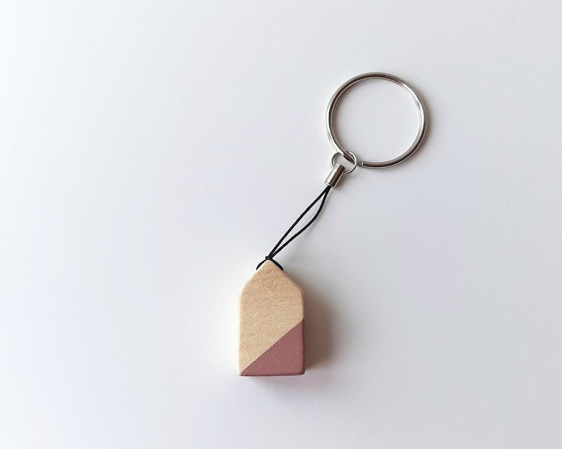 Scandinavian design keyring with tiny wooden house, Nordic style wood house women key chain, Minimalist stocking filler or wedding favors image 6