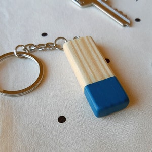 Customized wood keyring in minimalist design and Scandinavian style, Ideal as a birthday gift for him or her image 4