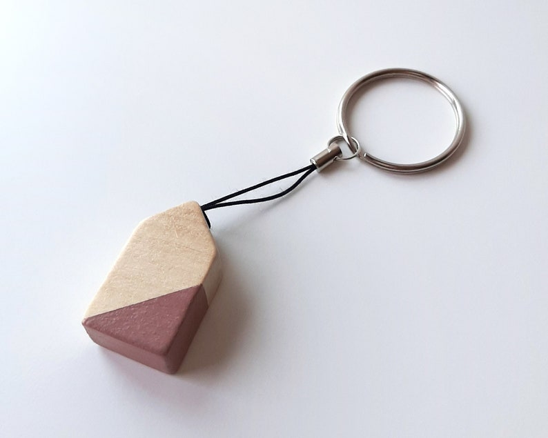 Scandinavian design keyring with tiny wooden house, Nordic style wood house women key chain, Minimalist stocking filler or wedding favors image 2
