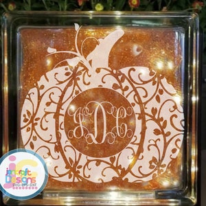 Pliki do cięcia: svg, wzór kwiatowy, monogram jesiennej dyni, svg, eps, dxf, png. do wykorzystania w programie Silhouette Studio Cricut Design Space.