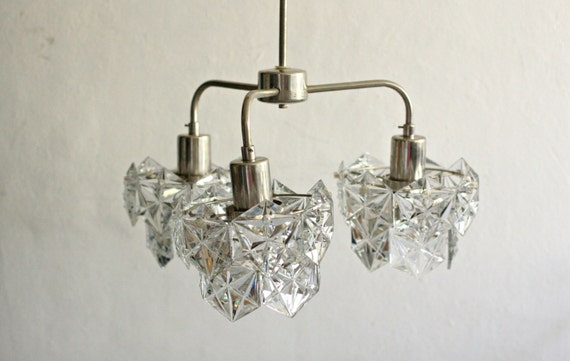 2 Small Crystal Prism Pendant Chandeliers Vintage and well made 2 Small Crystal Prism Pendant Chandeliers Vintage and well made
