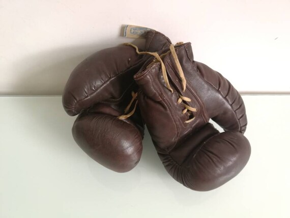 VINTAGE DARK BROWN LEATHER BOXING GLOVES RETRO