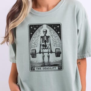 The Deadlift Tarot Card Gym Pump Cover – Koszulka do podnoszenia ciężarów, Koszulka do ćwiczeń szkieletowych, Koszulka do podnoszenia ciężarów, Koszulka Gym Rat Oversized
