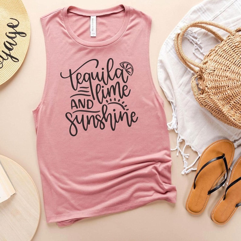 Débardeur tequila, citron vert et soleil - chemise d'été amusante pour femme - cadeau Margarita pour amoureux - vêtements de vacances - tenues de plage - t-shirt graphique image 1