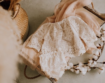 Ivy Boho lace sitter cake smash outfit top and bottoms in delicate cream with textured embroidered lace dress 6-12 months US duty pre paid