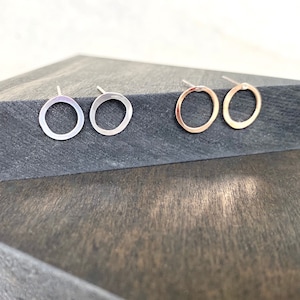hammered open circle studs
