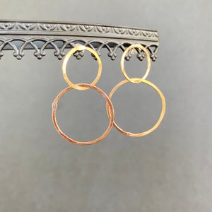 hammered double hoop studs image 8
