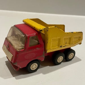 Vintage Tonka Mini Red and Yellow Dump Truck C3 image 2