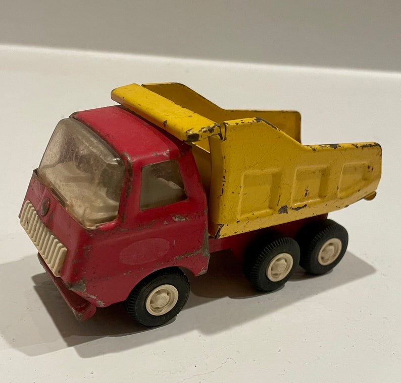 Vintage Tonka Mini Red and Yellow Dump Truck C3 image 2
