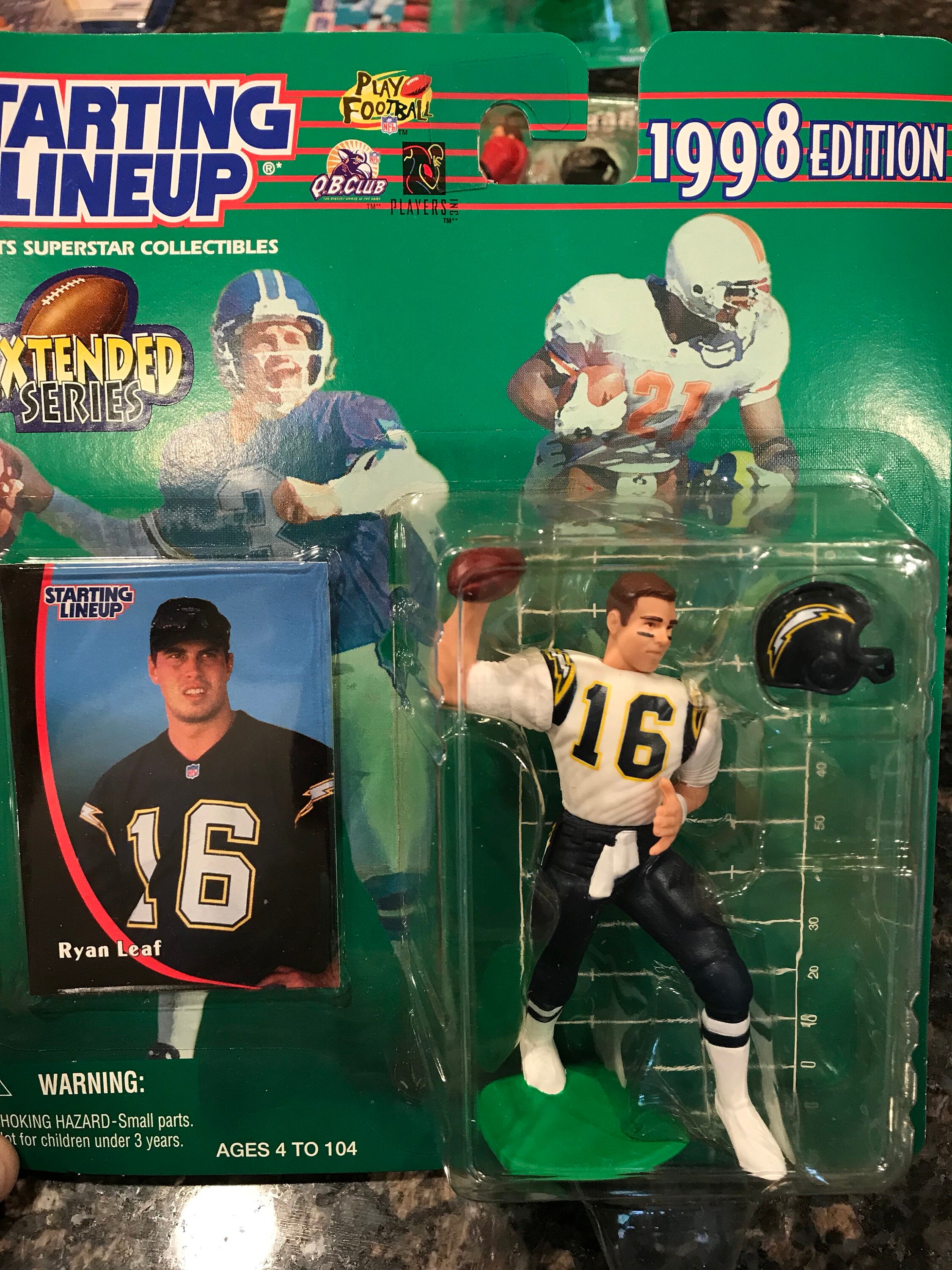 6 starting lineup sports action figures baseball football