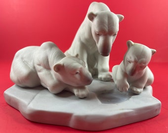 Retired 2000 Lladro Bearly Love Ornament (B4)