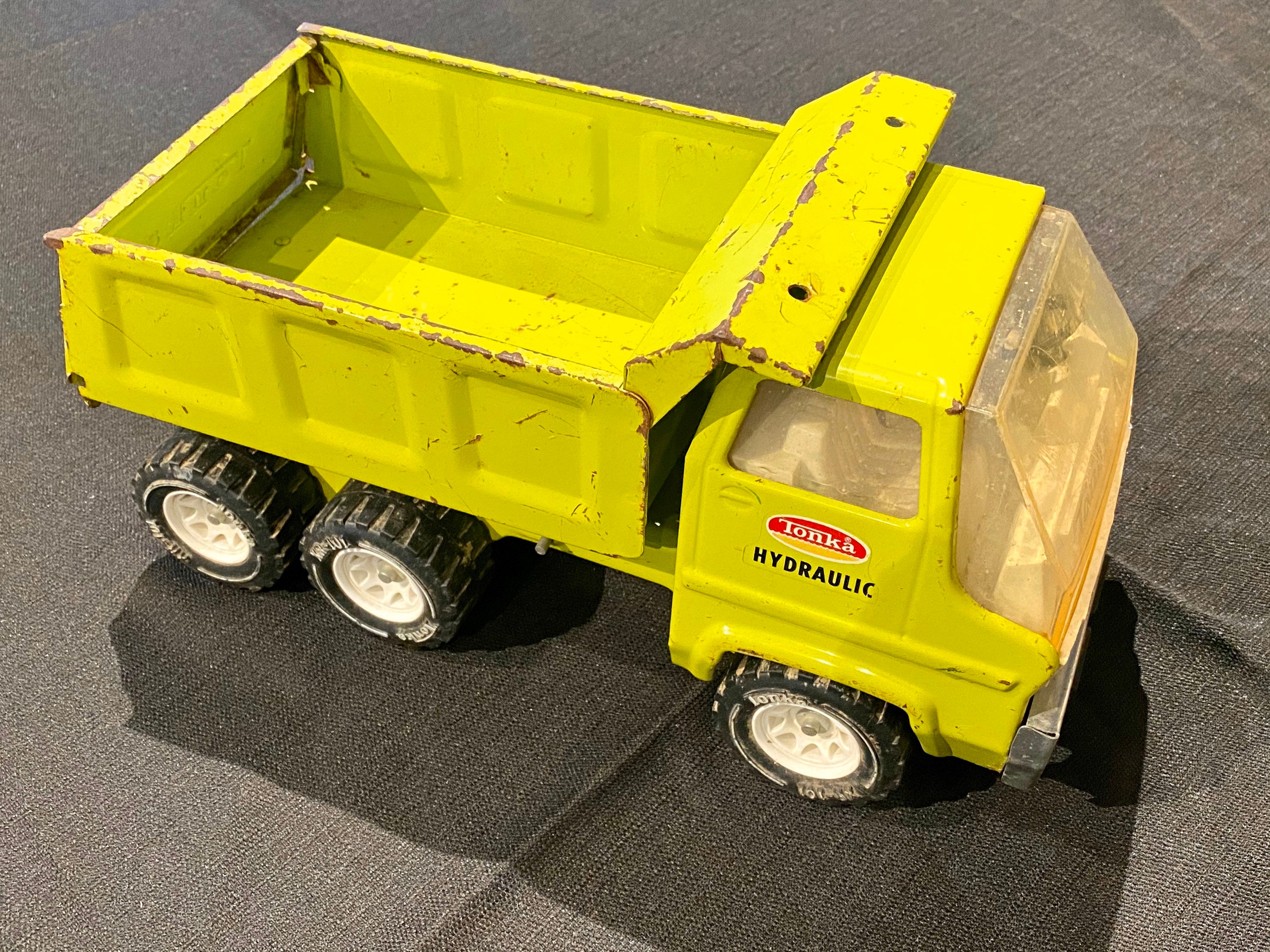 Vintage Tonka Hydraulic Dump Truck with Clear Windows