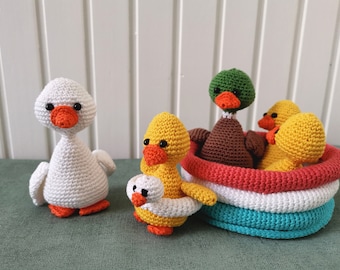 Amigurumi ducks - crochet ducklings - swimming pool - swim ring - mallard - Easter decoration