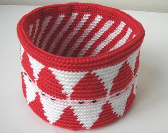 Santa Basket Crochet Pattern: Xmas Tapestry Storage (PDF Pattern)