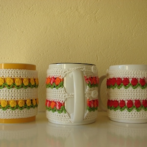 Crochet pattern mug cozy tulip | crochet pattern spring | mug cozy Easter | crochet pattern tulips cup cozy | coffee sleeve pattern flower