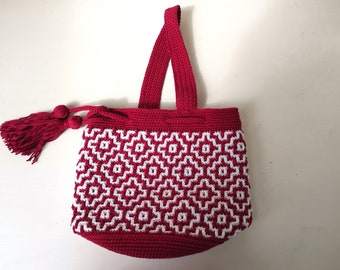 mosaic bag crochet pattern - pouch bag made with overlay mosaic technique - drawstring bag with tassels