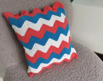 Crochet pattern chevron pillow | ripple cushion