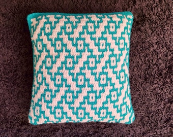 Mosaic pillow crochet pattern - Inset mosaic geometric design