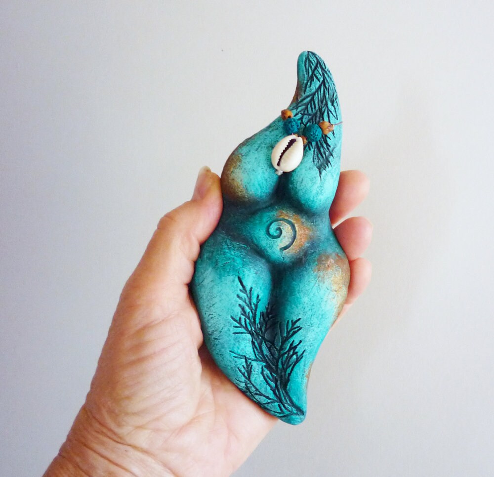 Earth Mother Goddess statue Gaia clay fertility Goddess totem