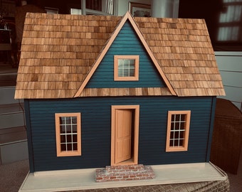 New England Cape Cod Dollhouse