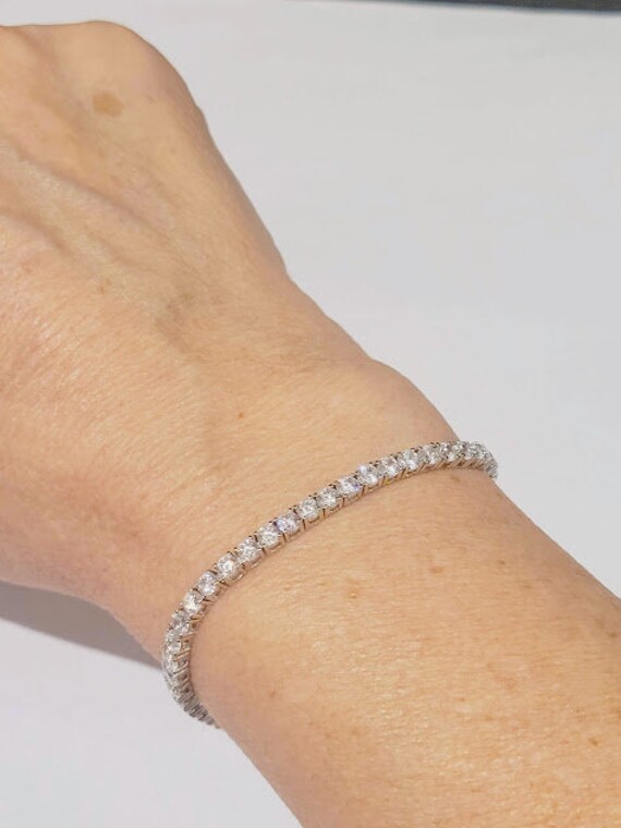 Luxury Tennis Bracelet 【3mm / SILVER】 Amazon.com: Luxfine Tennis Bracelet for Women Men, 3mm CZ