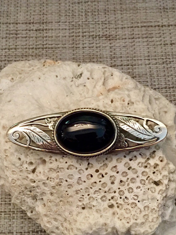 Vintage 50's Onyx and Sterling Oval Bar Pin Cutwor