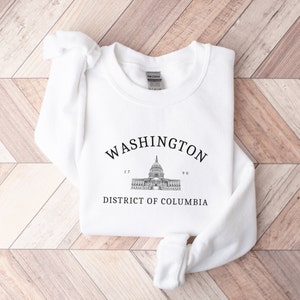 Washington DC Sweatshirt: Capitol Graphic Crewneck Travel Souvenir