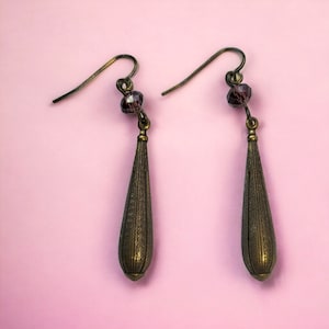 Boucles d&#39;oreilles pendantes en laiton antique au look vintage