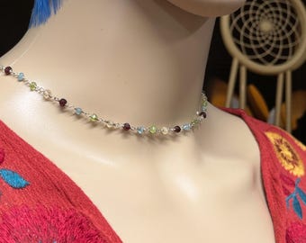 Delicado collar multicapa de piedras preciosas: granate, aguamarina, peridoto y cuarzo - Plata de ley