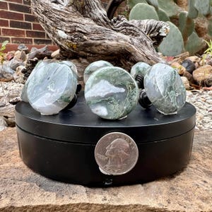 Puxador de armário em ágata musgosa: puxador de pedra natural para móveis - tamanho médio (34 a 38 mm)