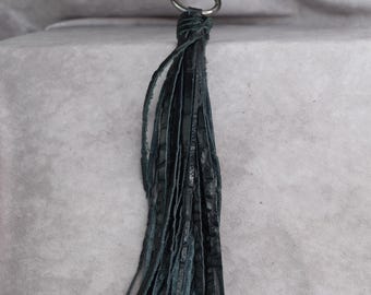Leder Quaste Schlüsselanhänger/Taschenanhänger/schwarz gator geprägtes echtes Rindsleder/Weihnachtsgeschenk