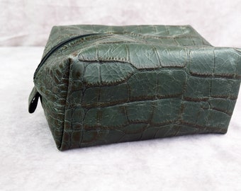 Distressed Forest Green Embossed Crocodile Genuine cowhide Leather Dopp Kit / Father's Day gift/toiletry bag / Dopp bag for men/Dopp kit