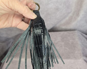 Leder Quaste Schlüsselanhänger/ Taschenanhänger/ Taschenbaumler mit Krokoprägung, echtes Rindsleder, Weihnachtsgeschenk, Mitarbeitergeschenk, Lehrergeschenk, Geburtstag