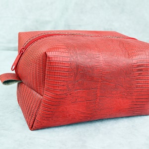 Lizard Embossed genuine Cowhide Leather Dopp Kit / Father&#39;s Day Gift/toiletry bag / Red Dopp bag for Men / Dopp Kit / Dopp Bag/gift for him