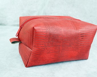 Lizard Embossed genuine Cowhide Leather Dopp Kit / Father's Day Gift/toiletry bag / Red Dopp bag for Men / Dopp Kit / Dopp Bag/gift for him