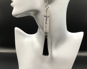 Pendientes de borlas con sublimación cristiana