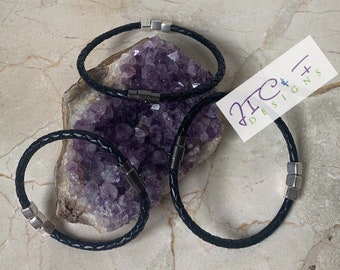 Pulsera de cuero trenzado negro: joyería de yoga unisex con cierre magnético