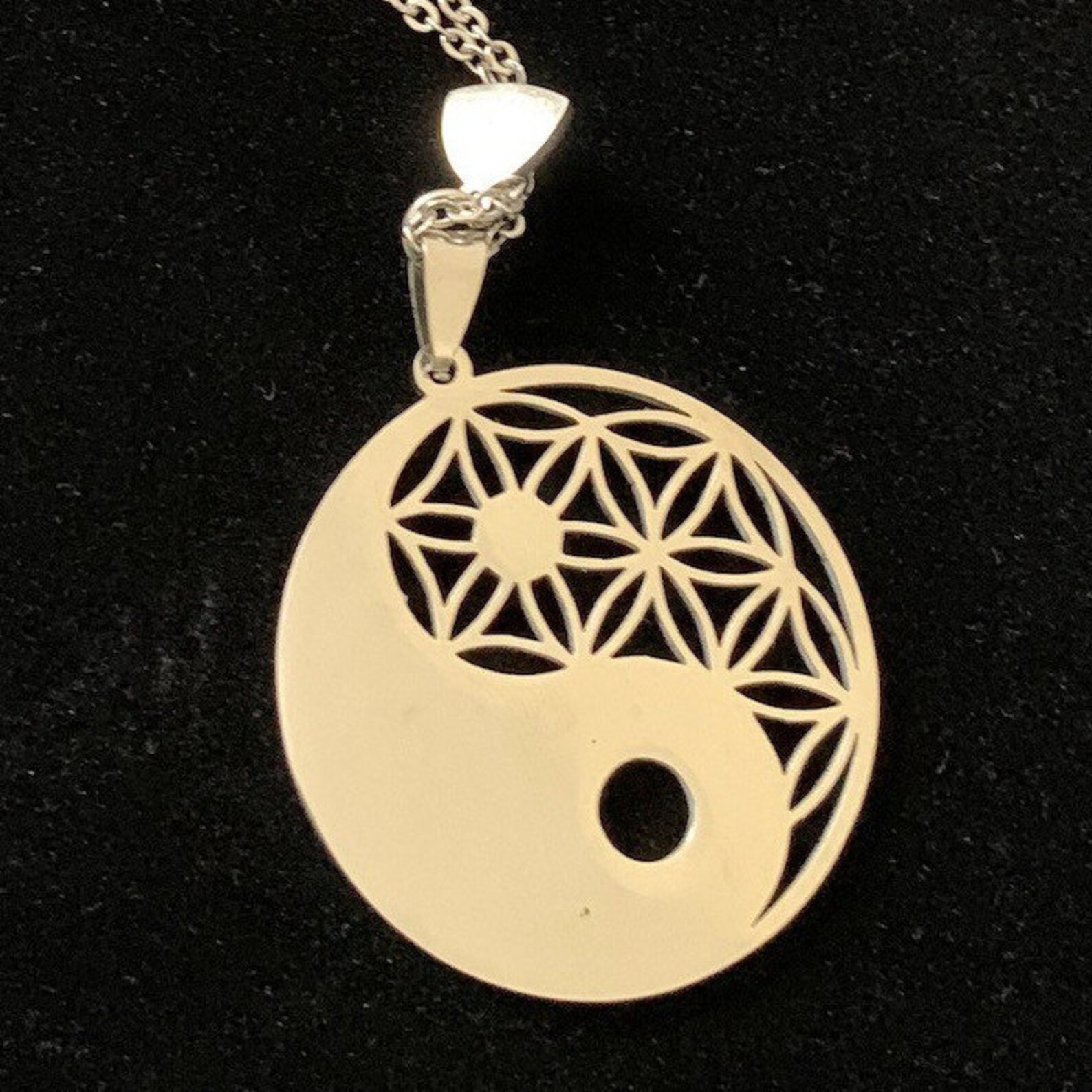 Round Stainless Steel Yin Yang Necklace, Yin Yang Jewelry, Yin Yang Symbol, Yoga Necklace