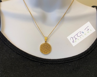 Collar Flor de la Vida bañado en oro: Colgante de geometría sagrada de acero inoxidable