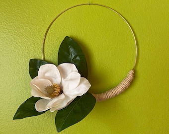 Magnolia flower Minimal wire wreath