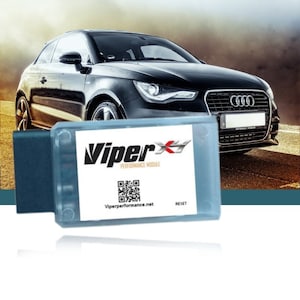 Può includere: Un modulo di prestazioni ViperX bianco con un logo nero e rosso e un codice QR. Il testo "ViperPerformance.net" e "Reset" sono stampati sul modulo.