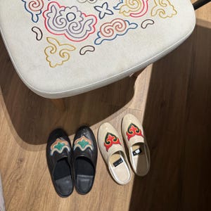slippers