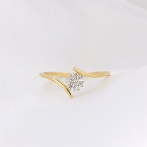 14kt Gold and Diamond flower ring, dainty diamond flower ring, dainty gold diamond ring, cluster flower ring, anniversary ring gifts for her