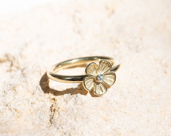 Solid 14kt Gold and diamond flower ring - matte flower ring - diamond right hand ring - 14kt gold daisy ring - unique diamond ring