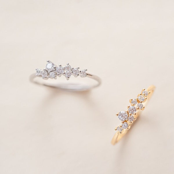 Anello a grappolo in argento sterling e zirconi cubici / Anello a grappolo in argento con zirconi cubici / Anello impilabile / Delicati anelli impilabili / Anelli impilabili unici /