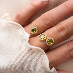 Gold and Peridot floating ring - invisible ring - floating gem ring - colored gem ring - peridot ring - ring for arthritis - unique rings