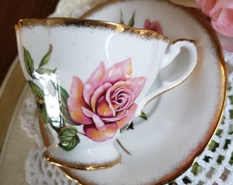 Vintage Red Dark Peach Paragon Helentrabel pattern vintage teacup in pink peach and gold, floral teacup, Made in England, afternoon tea