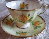 Vintage Gorgeous Paragon Light Yellow scalloped teacup with yellow roses, wedding gift, bridal shower, teaparty gift, gift for her - MW