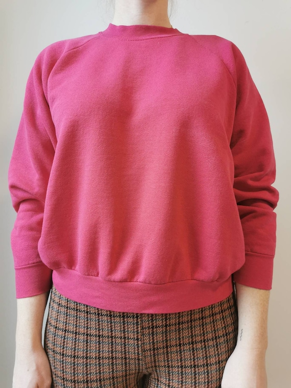 Fuchsia Fruit of the Loom Sweatshirt // S