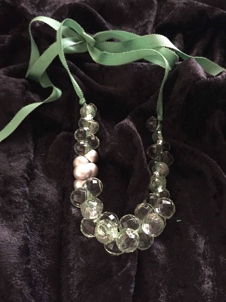 VERY VICTORIAN: Beribboned Crystal and Faux Pearl Bead Choker image 2